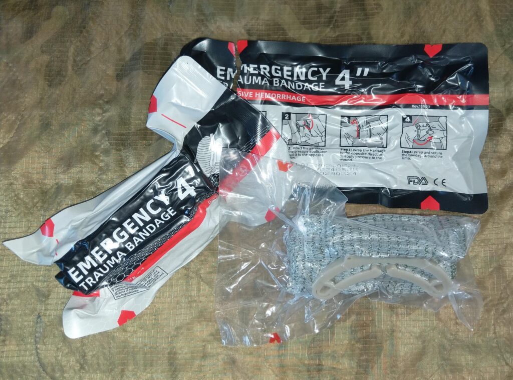 Pressure bandage
(Emergency
bandage)