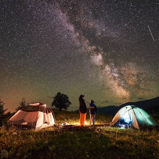 CAMPING & OUTDOORS